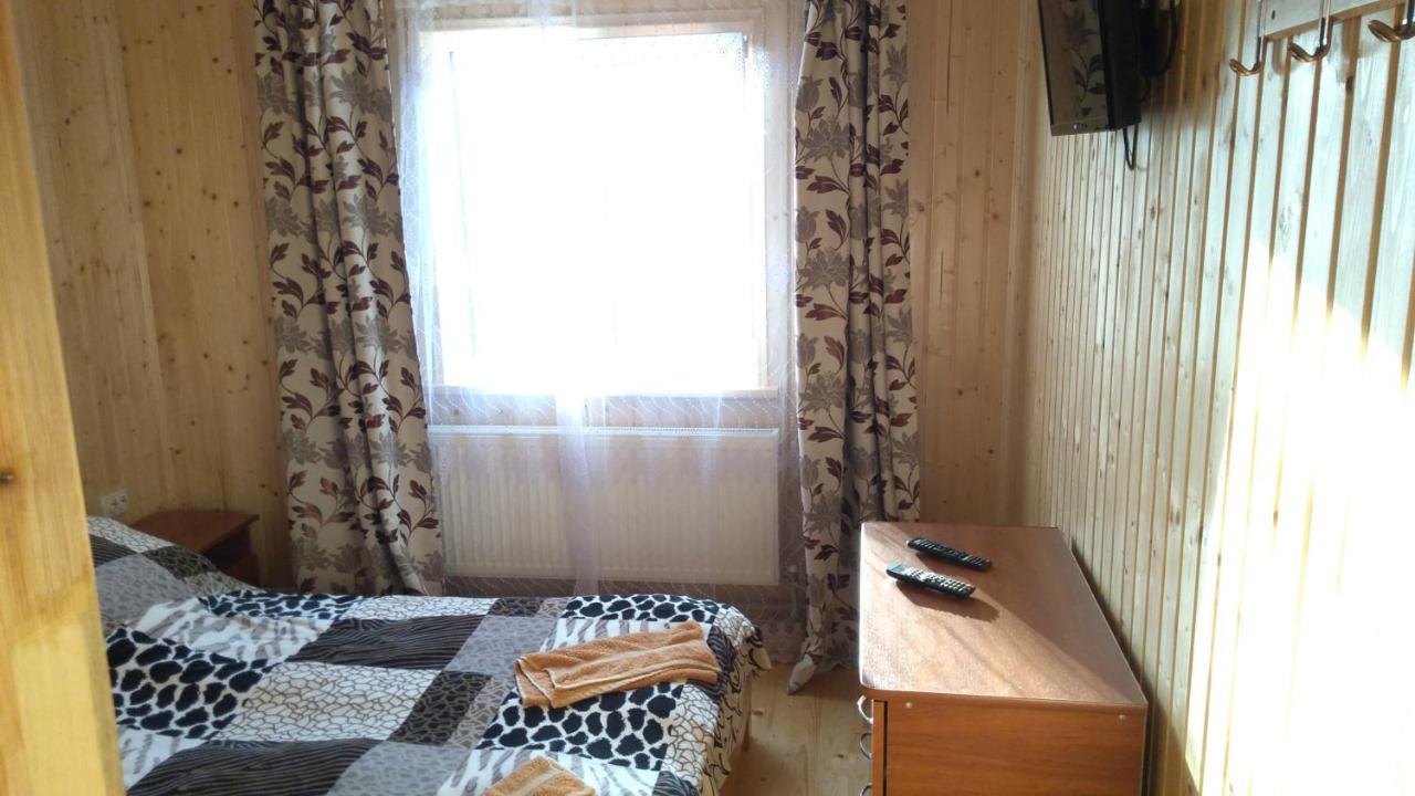 Hotel Базилік Yaremche Exterior foto